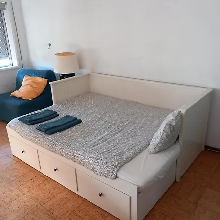Quiet Center Lägenhet *