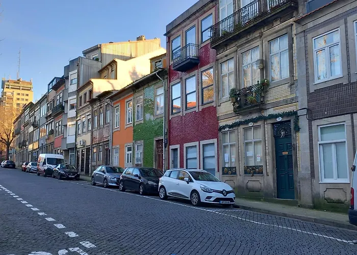 Quiet Studio City Center Apartment